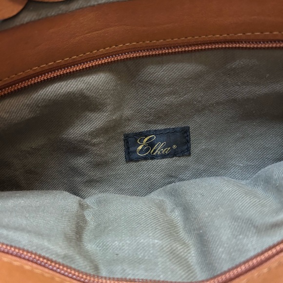 Elegant Tan Woven Tote Bag - Picture 3 of 6